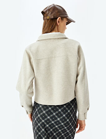 Klasik Yaka Çıtçıt Düğmeli Cep Detaylı Kaşe Crop Ceket