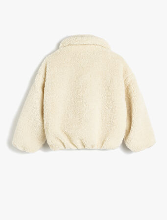 Yumuşak Dokulu Düğmeli Peluş Mont