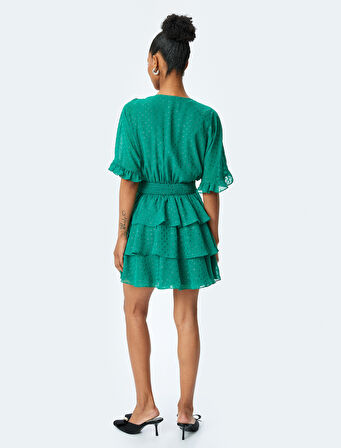 Katlı Volanlı Kruvaze Yaka Puantiyeli Gipeli Mini Elbise