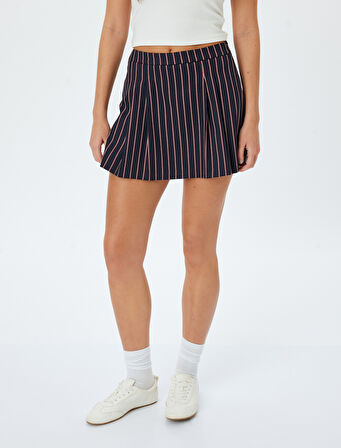 Pile Detaylı Çizgili Şort Etek