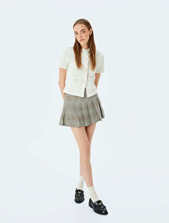 Düğme Detaylı Cepli Bisiklet Yaka Kısa Kollu Triko Hırka