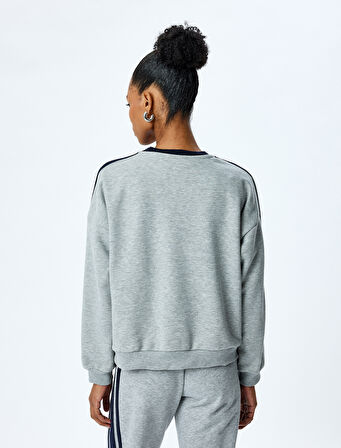 Nakış Detaylı Çizgili Bisiklet Yaka Uzun Kollu Sweatshirt