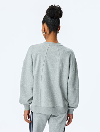 Bisiklet Yaka Pamuk Karışımlı İşlemeli Dikiş Detaylı Oversize Sweatshirt
