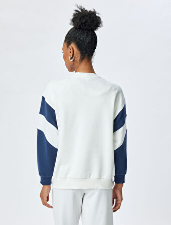 Üç İplik Bisiklet Yaka Pamuklu Baskılı Sweatshirt