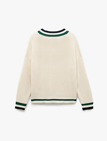 Uzun Kollu V Yaka Çizgili Triko Oversize Kazak