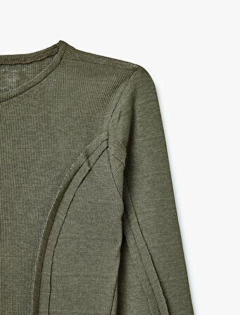 Nervür Detaylı Kayık Yaka Uzun Kollu Slim Fit Tişört