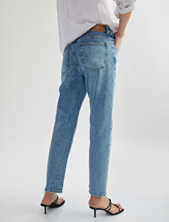 Pamuklu Slim Fit Düğmeli Düz Paça Denim Pantolon - Slim Fit Jeans