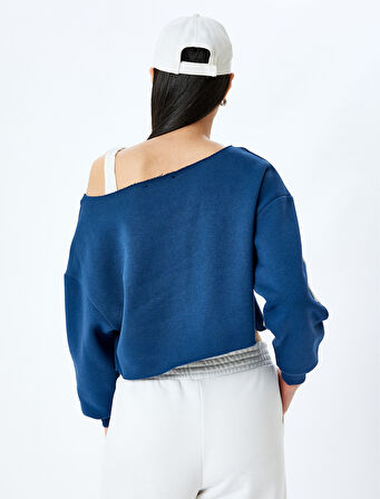 Şardonlu Slogan Baskılı Kayık Yaka Uzun Kollu Crop Sweatshirt