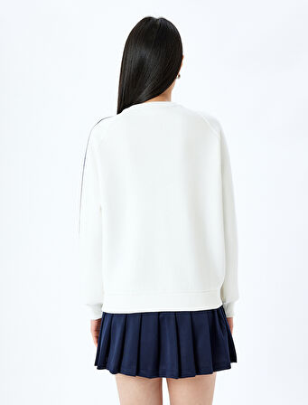 Şardonlu Biyeli Bisiklet Yaka Kolej Baskılı Uzun Kollu Sweatshirt