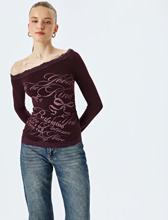 Asimetrik Yaka Uzun Kollu Omzu Açık Baskılı Dantelli Tişört