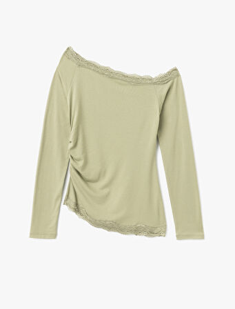 Asimetrik Yaka Uzun Kollu Omzu Açık Baskılı Dantelli Tişört