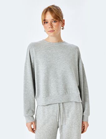 Rahat Kalıp Viskon Uzun Kollu Bisiklet Yaka Basic Sweatshirt