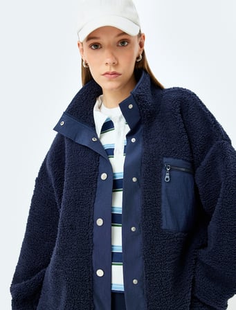 Fermuar Cep Detaylı Çıtçıt Düğmeli Peluş Oversize Sweatshirt
