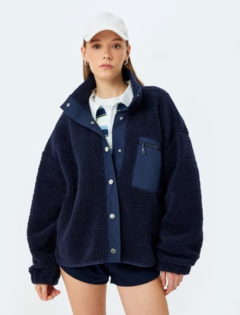 Fermuar Cep Detaylı Çıtçıt Düğmeli Peluş Oversize Sweatshirt