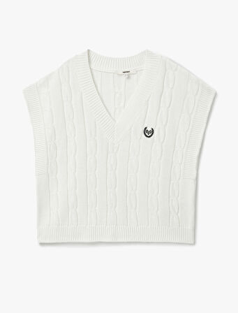 Nakış Detaylı V Yaka Oversize Saç Örgü Süveter