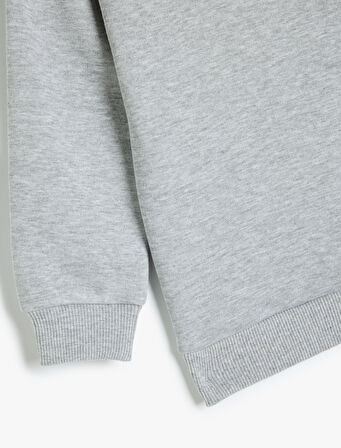 Pamuklu Şardonlu Bisiklet Yaka Uzun Kollu Basic Sweatshirt