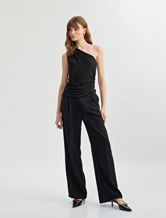 Metal Aksesuarlı Drape Detaylı Kolsuz Viskon Karışımlı Tek Omuz Bluz