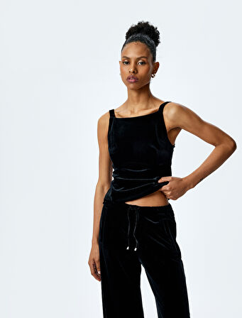 Slim Fit Arkası Fiyonk Detaylı Kalın Askılı Kadife Bluz