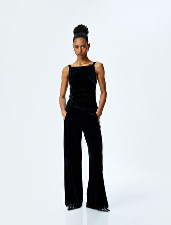 Slim Fit Arkası Fiyonk Detaylı Kalın Askılı Kadife Bluz