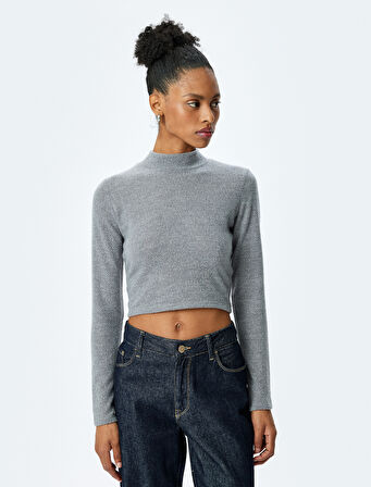 Yumuşak Dokulu Dik Yaka Uzun Kollu Crop Tişört