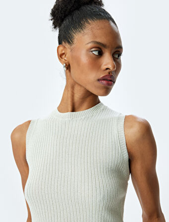 Bisiklet Yaka Kolsuz Metalik İplik Detaylı Triko Atlet