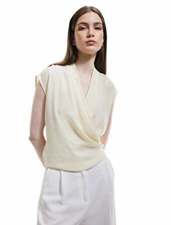 Krep Kumaş Drape Detaylı Kolsuz Kruvaze Bluz