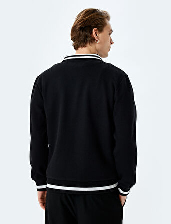 Şerit Detaylı Uzun Kollu Slogan İşlemeli Sweatshirt