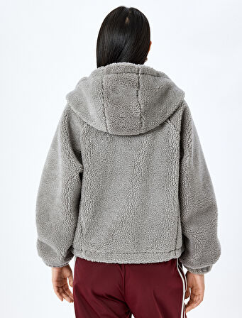 Fermuarlı Kapüşonlu Oversize Nakışlı Peluş Mont