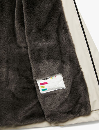 Uzun Kollu Kapaklı Cepli Fermuarlı Kapşonlu Yağmurluk