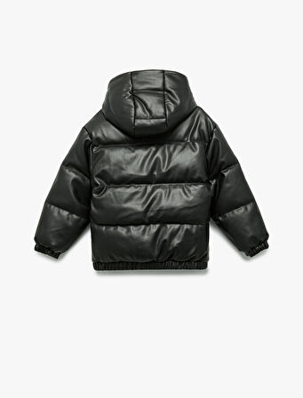 Uzun Kollu Kapşonlu Suni Deri Ceket