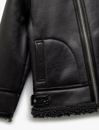 Uzun Kollu Peluş Yaka Detaylı Cepli Fermuarlı Deri Ceket