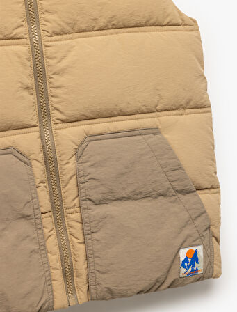 Dik Yaka Kolsuz Fermuarlı Cepli Şişme Yelek