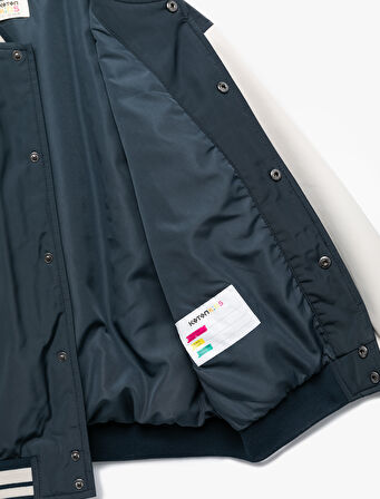 Çıtçıt Kapamalı Cepli Aplike Detaylı Kolej Ceket