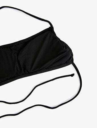 Astarlı İp Askılı Büzgü Detaylı Bikini Üstü