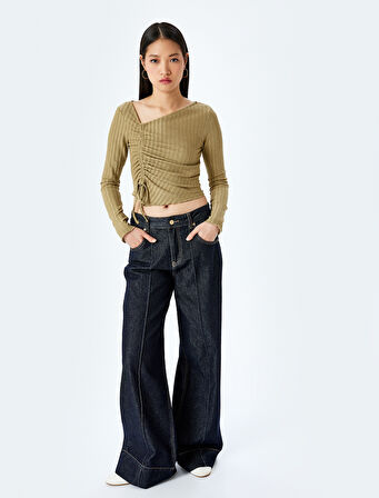 Asimetrik Yaka Büzgülü Slim Fit Uzun Kollu Tişört