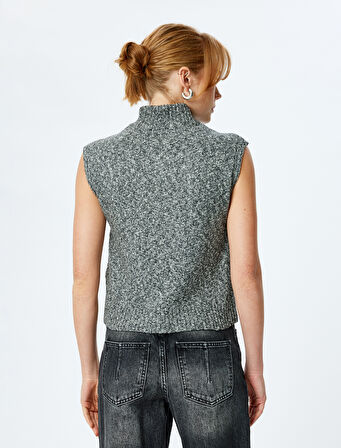 Yarım Fermuar Detaylı Dik Yaka Kolsuz Triko Süveter