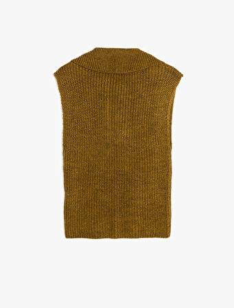 Yarım Düğme Detaylı Kolsuz Polo Yaka Süveter