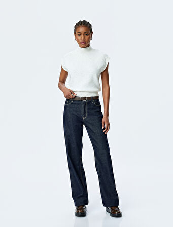 Pul Payet Detaylı Dik Yaka Kolsuz Triko Kazak