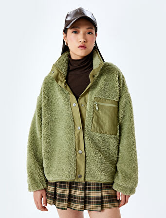 Oversize Cep Detaylı Çıtçıt Düğmeli Peluş Sweatshirt