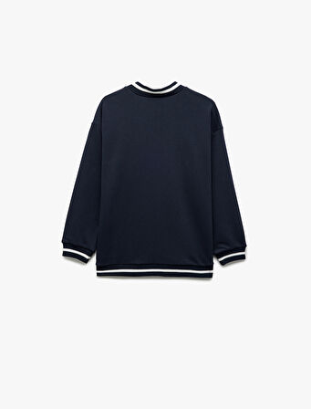 Bisiklet Yaka Uzun Kollu Düğme Detaylı Basic Oversize Okul Sweatshirt