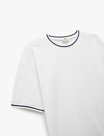 Pamuklu Biyeli Bisiklet Yaka Kısa Kollu Tişört