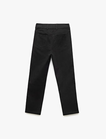 Pamuklu Düğmeli Cep Detaylı Basic Pantolon