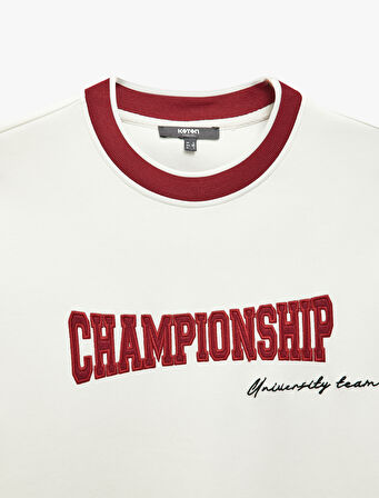 Bisiklet Yaka Pamuk Karışımlı Şerit Detaylı Slogan Baskılı Sweatshirt