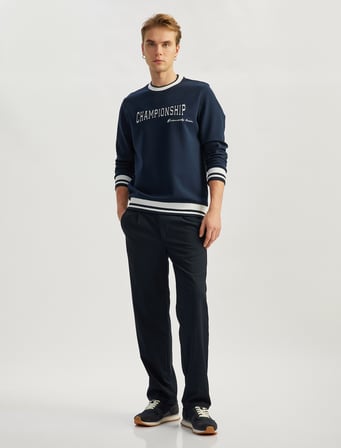 Bisiklet Yaka Pamuk Karışımlı Şerit Detaylı Slogan Baskılı Sweatshirt
