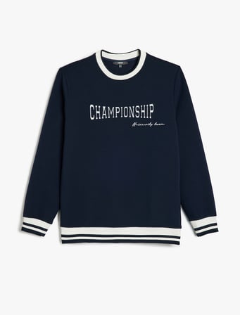 Bisiklet Yaka Pamuk Karışımlı Şerit Detaylı Slogan Baskılı Sweatshirt