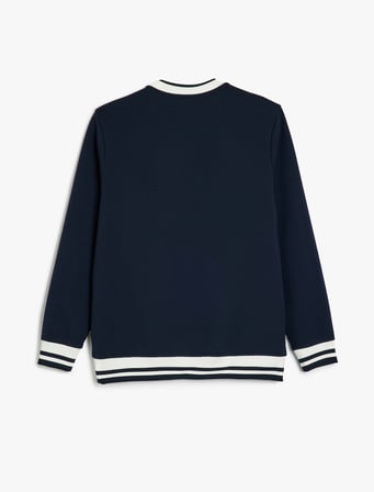 Bisiklet Yaka Pamuk Karışımlı Şerit Detaylı Slogan Baskılı Sweatshirt