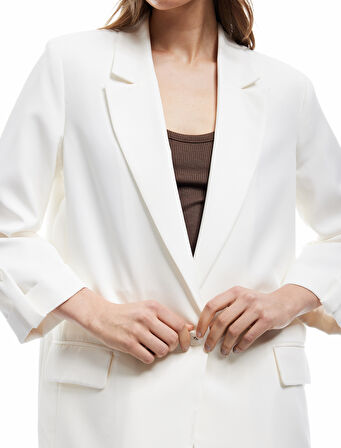 Modal Kumaş Karışımlı Uzun Kollu Cep Detaylı Kruvaze Blazer Ceket