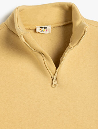 Dik Yaka Yarım Fermuar Detaylı Uzun Kollu Sweatshirt