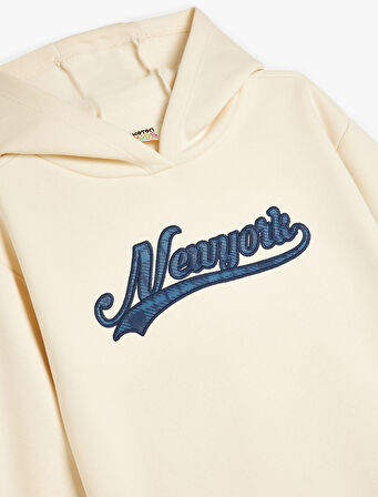 New York Nakış Detaylı Uzun Kollu Kapüşonlu Sweatshirt