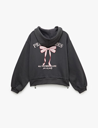 Uzun Kollu Kapüşonlu Fermuarlı Arkası Baskılı Sweatshirt